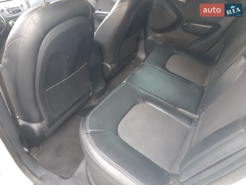Внедорожник / Кроссовер Hyundai ix35 2010 в Запорожье