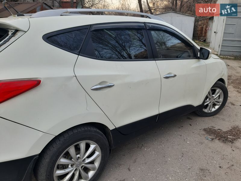 Внедорожник / Кроссовер Hyundai ix35 2010 в Запорожье