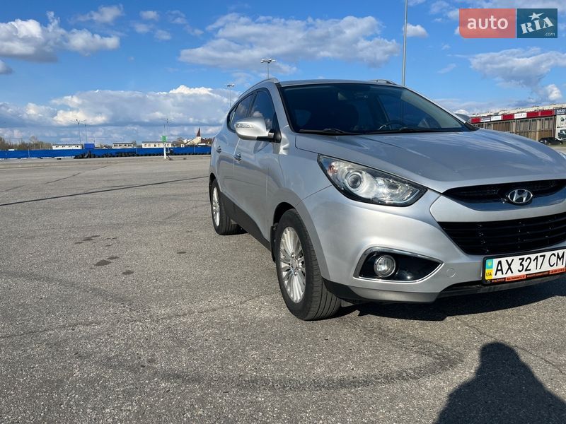 Внедорожник / Кроссовер Hyundai ix35 2011 в Харькове