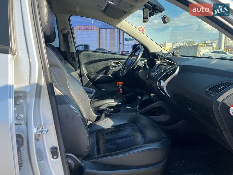 Внедорожник / Кроссовер Hyundai ix35 2011 в Харькове