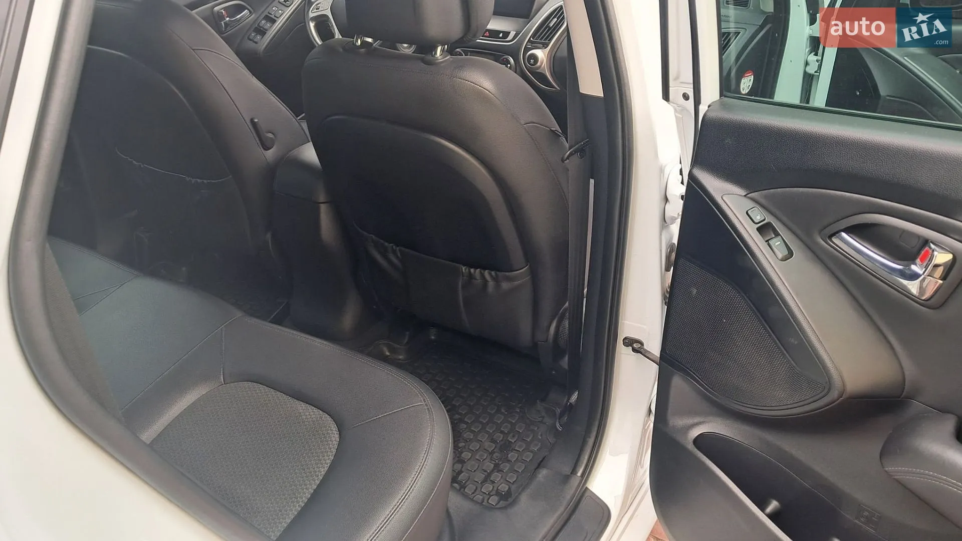 2010 Hyundai ix35 - мініатюра 40