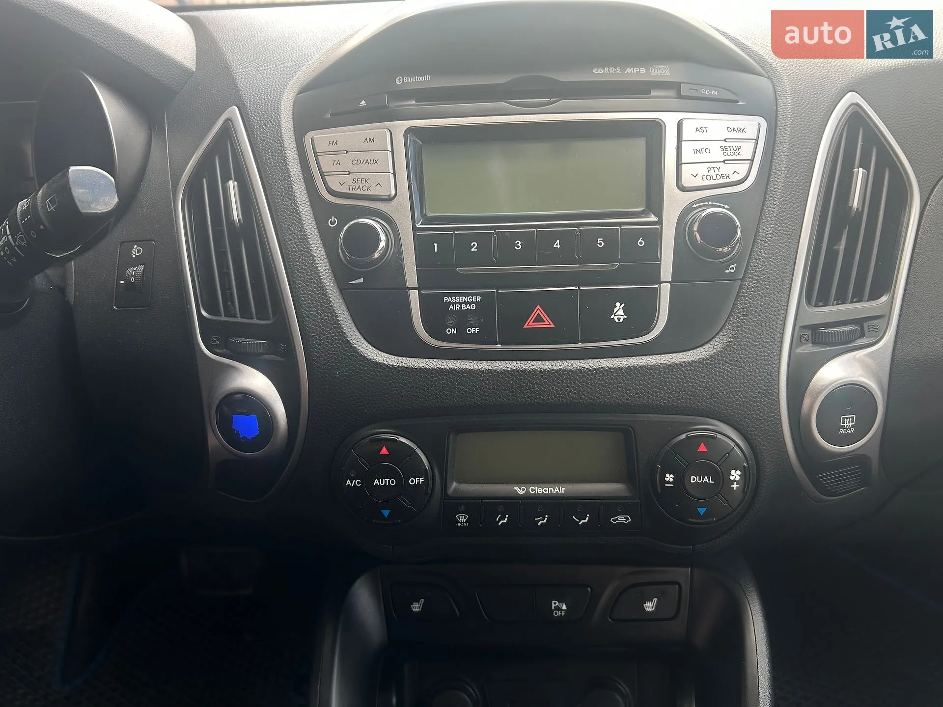 Hyundai ix35 2012 VIN TMAJU81VDCJ215684 фото оголошення 28 з 29