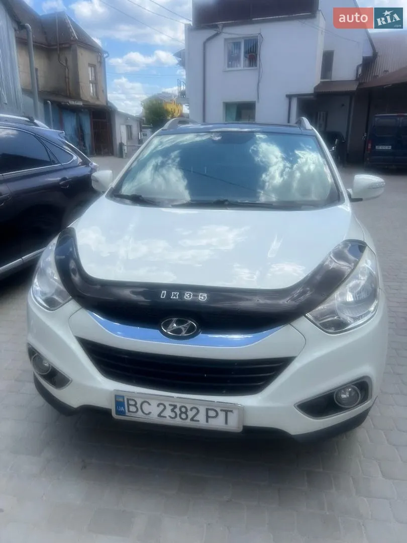 2010 Hyundai ix35 - фото 1