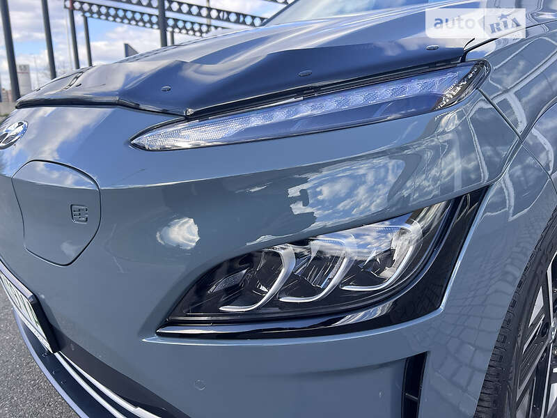 Внедорожник / Кроссовер Hyundai Kona Electric 2022 в Тернополе