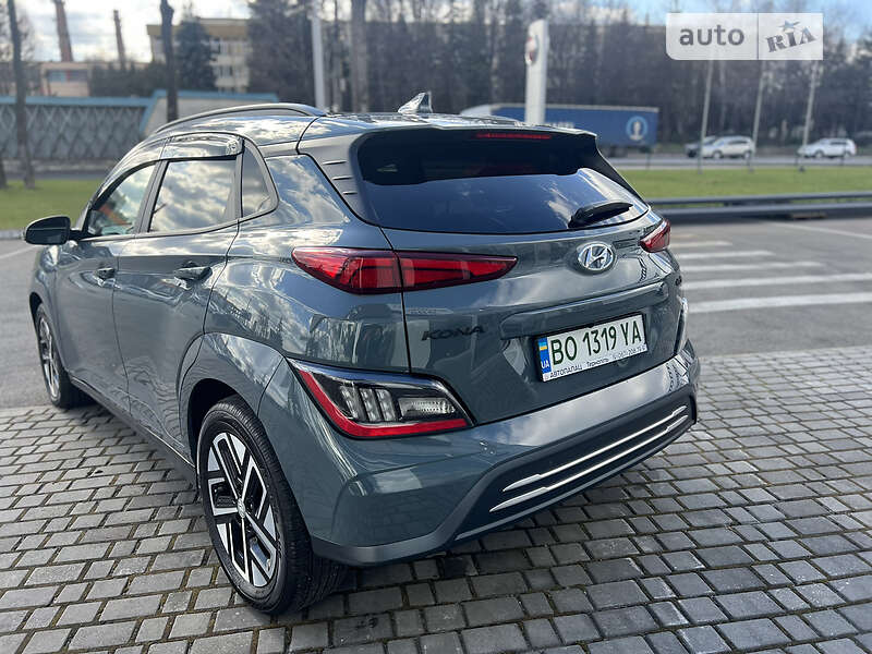 Внедорожник / Кроссовер Hyundai Kona Electric 2022 в Тернополе