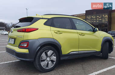 Внедорожник / Кроссовер Hyundai Kona Electric 2018 в 