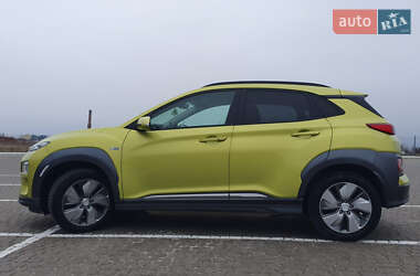 Внедорожник / Кроссовер Hyundai Kona Electric 2018 в 