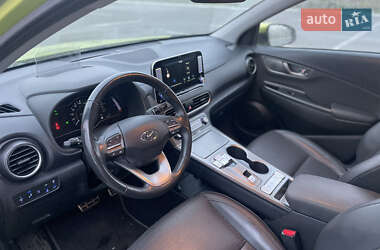Внедорожник / Кроссовер Hyundai Kona Electric 2018 в 