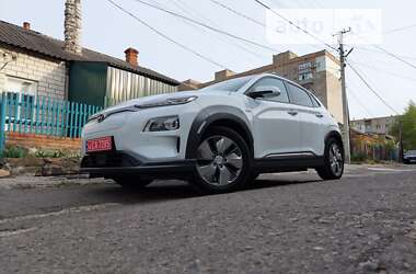 Внедорожник / Кроссовер Hyundai Kona Electric 2018 в Первомайске