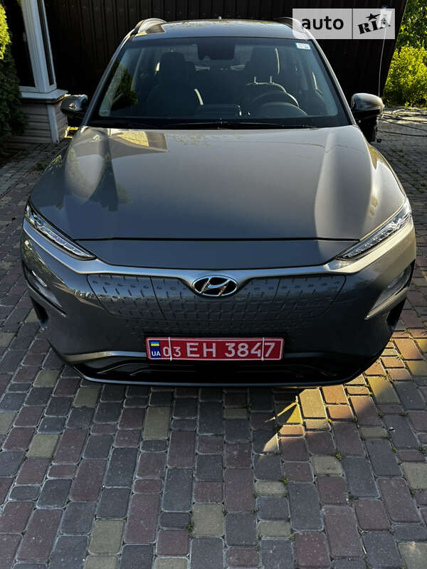 Внедорожник / Кроссовер Hyundai Kona Electric 2020 в Каменец-Подольском