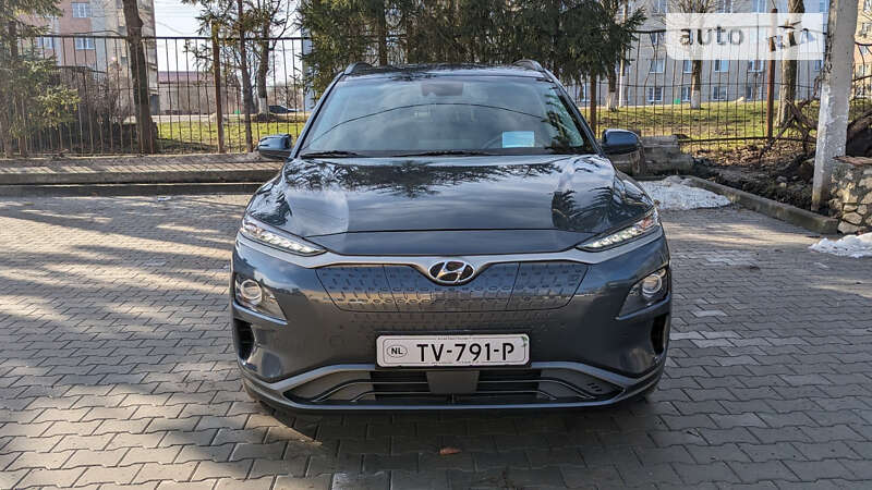 Внедорожник / Кроссовер Hyundai Kona Electric 2018 в Тернополе