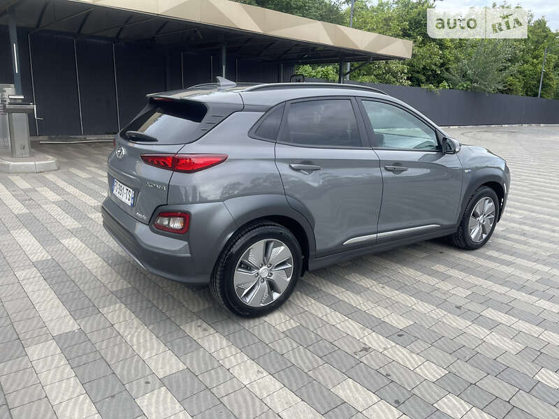 Внедорожник / Кроссовер Hyundai Kona Electric 2020 в Ужгороде