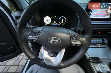 Позашляховик / Кросовер Hyundai Kona Electric 2021 в 