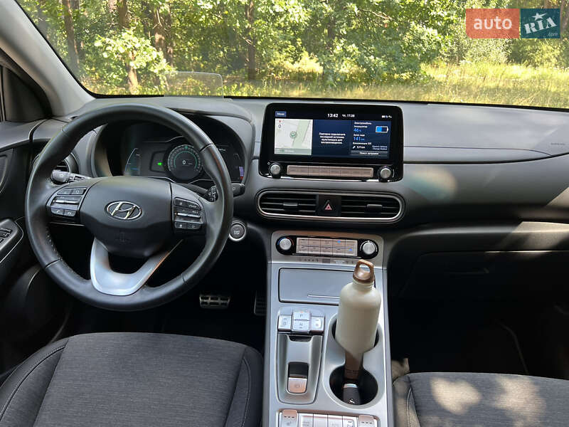 Позашляховик / Кросовер Hyundai Kona Electric 2020 в Житомирі