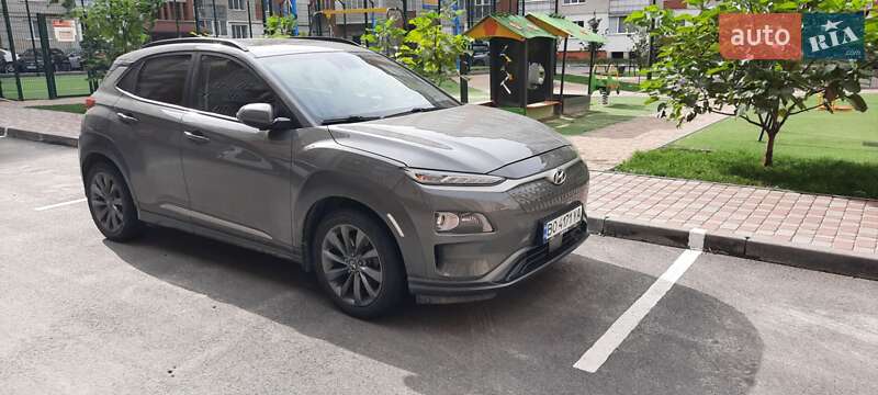 Внедорожник / Кроссовер Hyundai Kona Electric 2018 в Тернополе