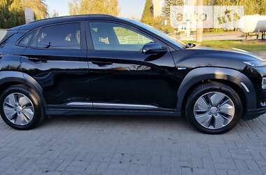 Внедорожник / Кроссовер Hyundai Kona Electric 2021 в Тернополе