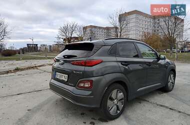 Позашляховик / Кросовер Hyundai Kona Electric 2018 в 
