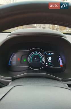 Позашляховик / Кросовер Hyundai Kona Electric 2018 в 