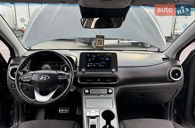 Позашляховик / Кросовер Hyundai Kona Electric 2021 в Рівному