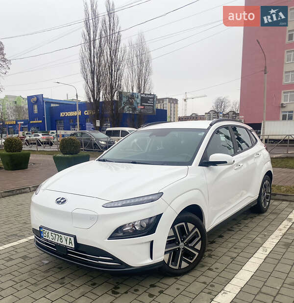 Внедорожник / Кроссовер Hyundai Kona Electric 2021 в Хмельницком