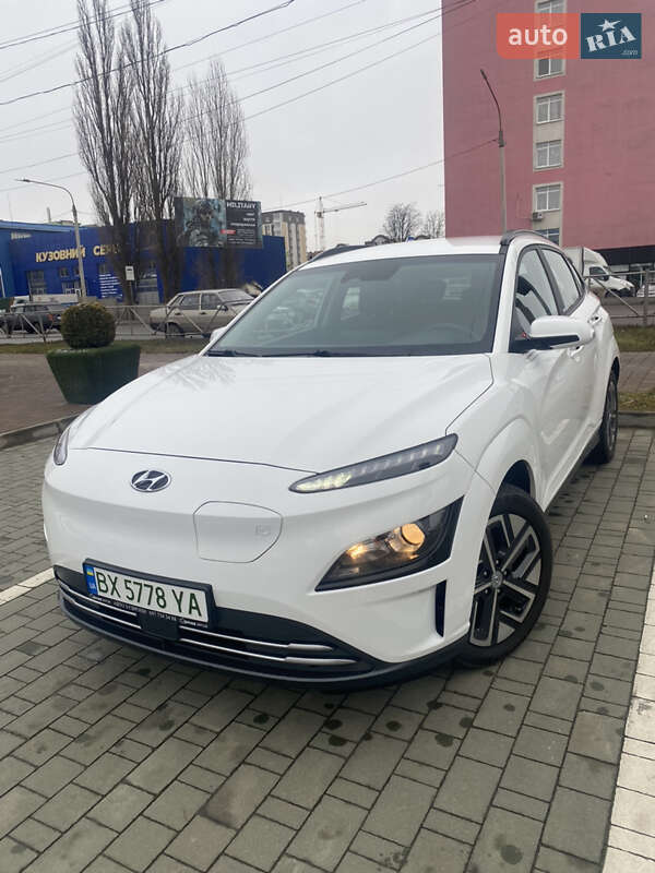 Внедорожник / Кроссовер Hyundai Kona Electric 2021 в Хмельницком