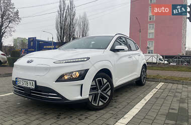 Внедорожник / Кроссовер Hyundai Kona Electric 2021 в 