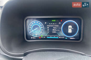 Внедорожник / Кроссовер Hyundai Kona Electric 2021 в 
