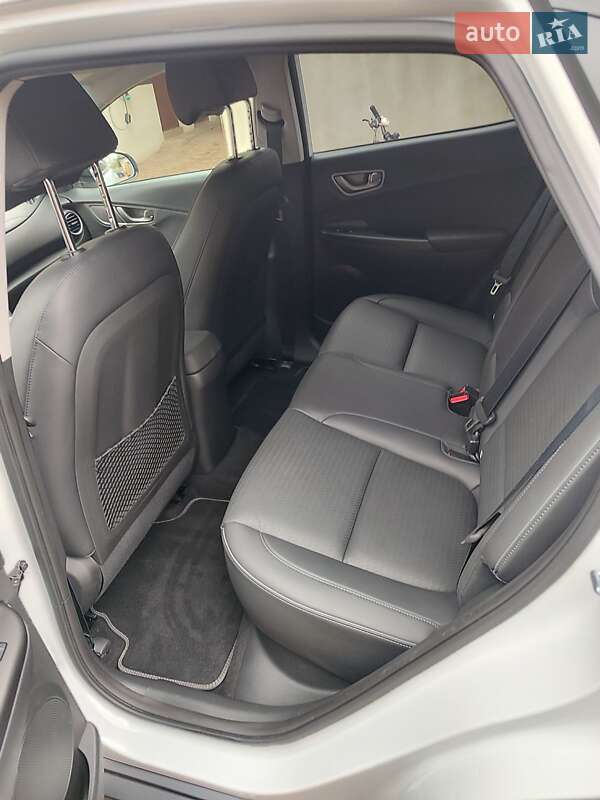 Внедорожник / Кроссовер Hyundai Kona Electric 2020 в Дубно фото 11 Внедорожник / Кроссовер Hyundai Kona Electric 2020 в Дубно