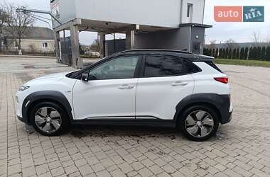 Внедорожник / Кроссовер Hyundai Kona Electric 2019 в 