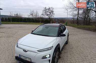 Внедорожник / Кроссовер Hyundai Kona Electric 2019 в 