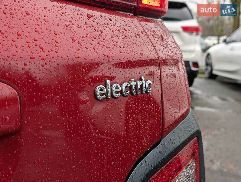 Внедорожник / Кроссовер Hyundai Kona Electric 2021 в Львове