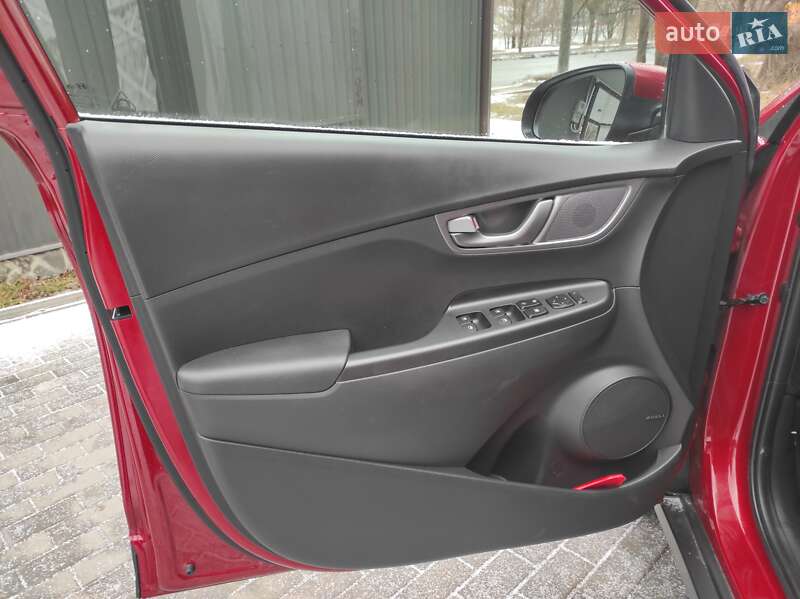 Внедорожник / Кроссовер Hyundai Kona Electric 2020 в Хмельницком