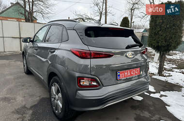 Внедорожник / Кроссовер Hyundai Kona Electric 2020 в 