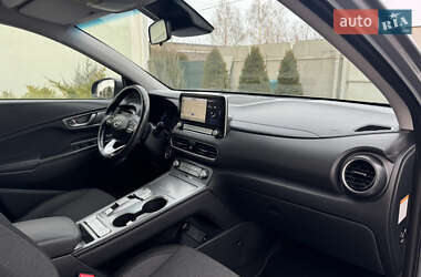 Внедорожник / Кроссовер Hyundai Kona Electric 2020 в 