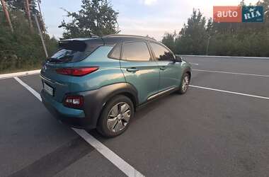 Внедорожник / Кроссовер Hyundai Kona Electric 2020 в 