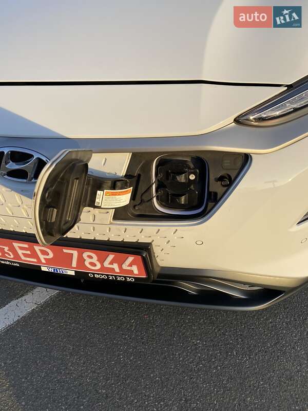 Внедорожник / Кроссовер Hyundai Kona Electric 2019 в Киеве