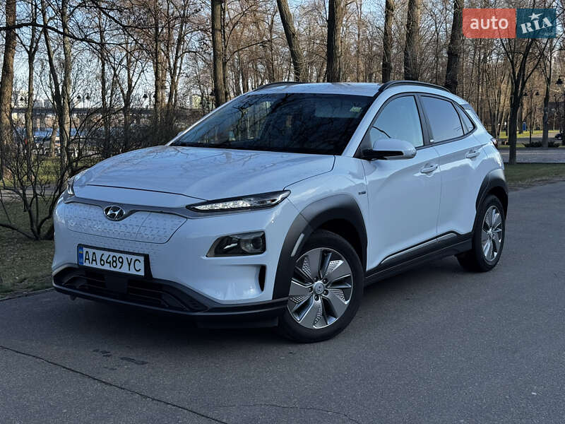 Позашляховик / Кросовер Hyundai Kona Electric 2020 в 