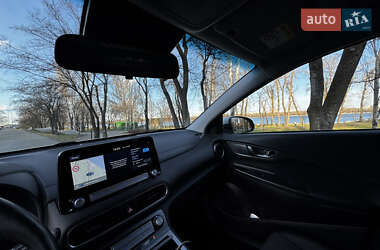 Позашляховик / Кросовер Hyundai Kona Electric 2020 в 