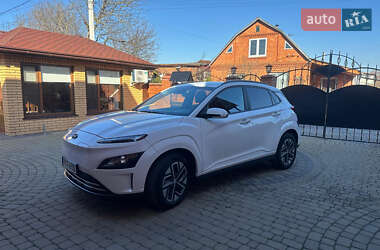 Позашляховик / Кросовер Hyundai Kona Electric 2021 в 