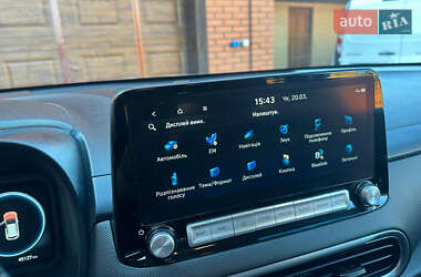 Позашляховик / Кросовер Hyundai Kona Electric 2021 в 