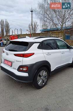 Внедорожник / Кроссовер Hyundai Kona Electric 2020 в 