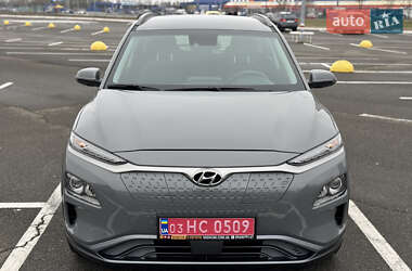 Внедорожник / Кроссовер Hyundai Kona Electric 2020 в 