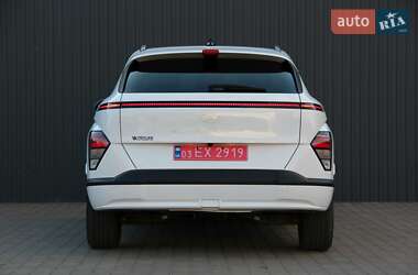 Внедорожник / Кроссовер Hyundai Kona Electric 2024 в 