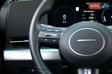 Внедорожник / Кроссовер Hyundai Kona Electric 2024 в 