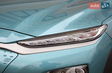 Внедорожник / Кроссовер Hyundai Kona Electric 2020 в 