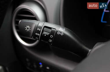 Внедорожник / Кроссовер Hyundai Kona Electric 2020 в 