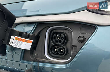 Внедорожник / Кроссовер Hyundai Kona Electric 2021 в 