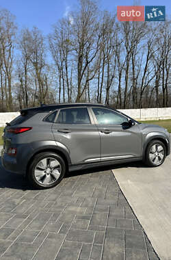 Позашляховик / Кросовер Hyundai Kona Electric 2020 в 