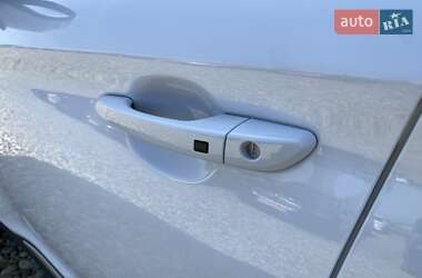 Позашляховик / Кросовер Hyundai Kona Electric 2020 в 