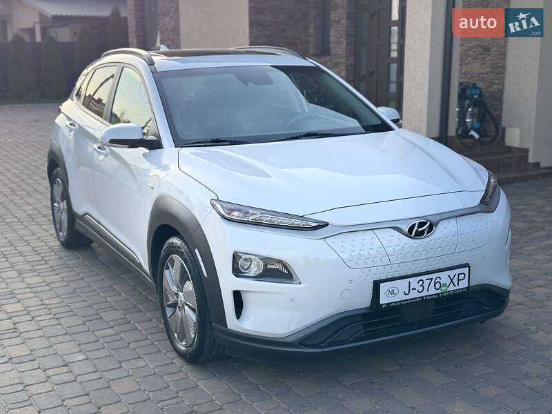Внедорожник / Кроссовер Hyundai Kona Electric 2020 в Черновцах